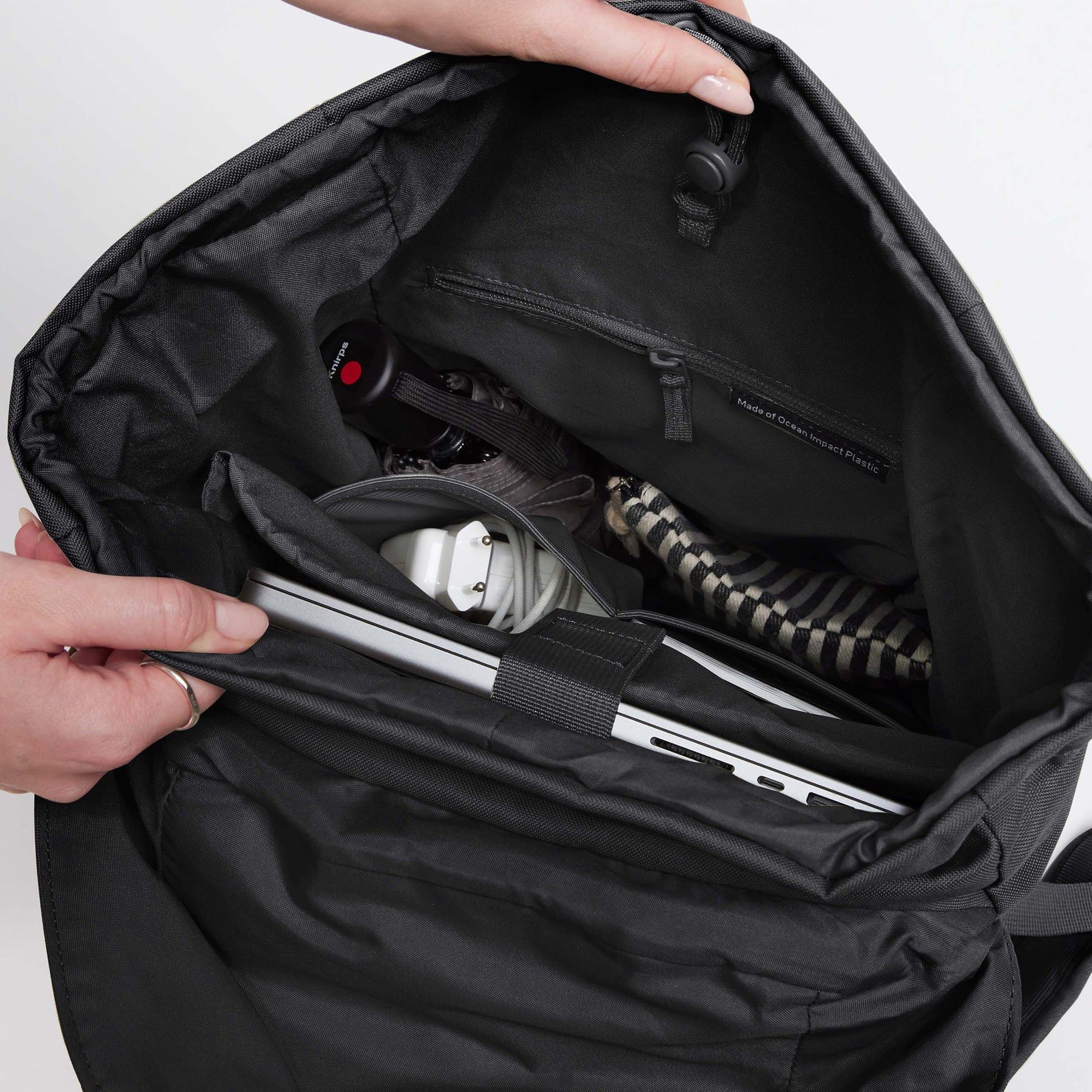 GOT BAG MOCHILA FLAP PACK - Image 23