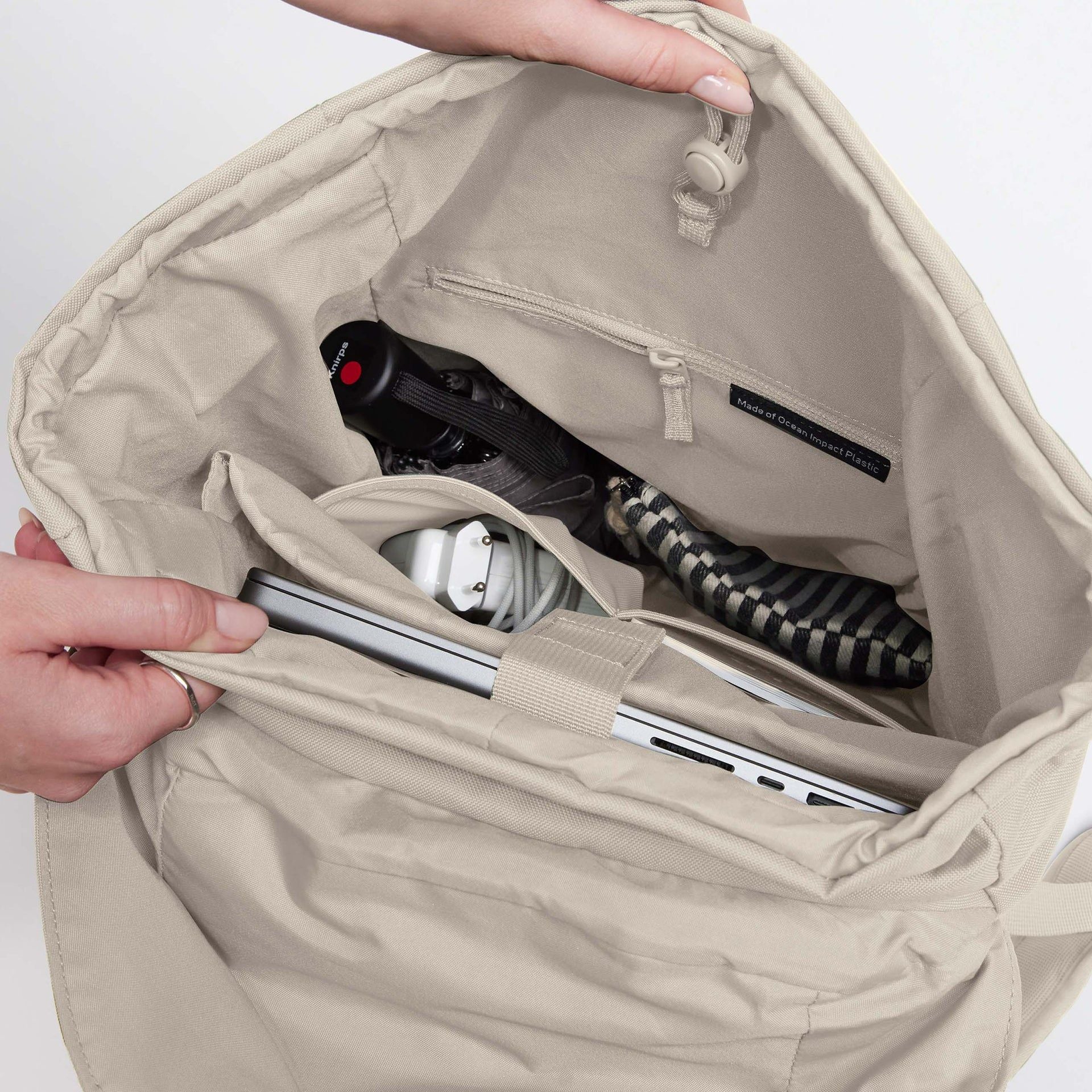 GOT BAG MOCHILA FLAP PACK - Image 8